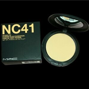 MAC STUDIO FIX POWDER FOUNDATION